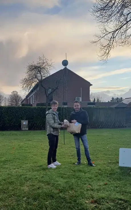Bloembollen voor de Kerklaanbij de Papaverhof Bloembollen voor de Kerklaanbij de Papaverhof